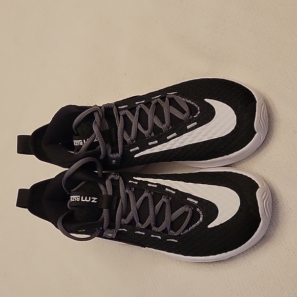 Nike Other - NWOT Nike men's Zoom Rize Team sneakers size 7